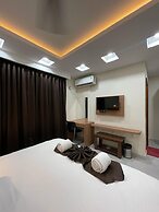 Hotel Momon