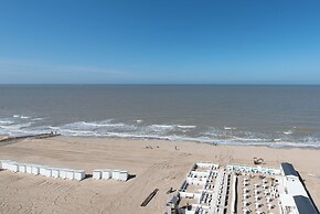 Apartment in Middelkerke With Sea Views