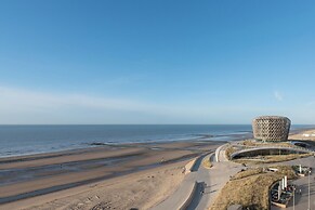 Apartment in Middelkerke With Sea Views
