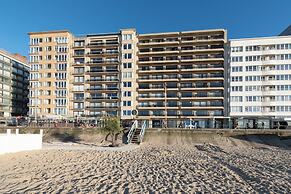 Apartment in Middelkerke With Sea Views