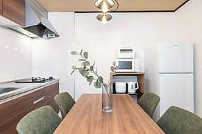 HT HOUSE