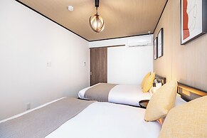 HT HOUSE