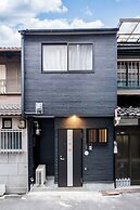 HT HOUSE