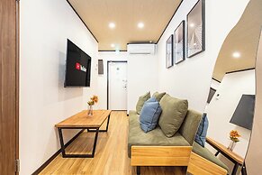HT HOUSE