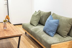 HT HOUSE