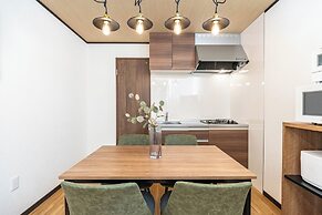HT HOUSE