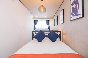 HT HOUSE
