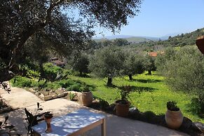 Orgon Farm Houses