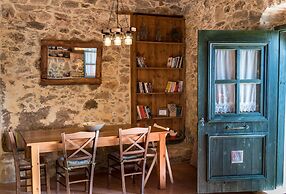 Orgon Farm Houses