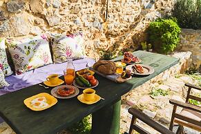 Orgon Farm Houses