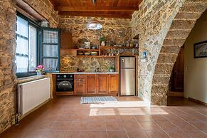 Orgon Farm Houses