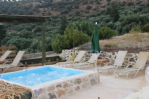 Orgon Farm Houses