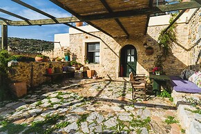 Orgon Farm Houses