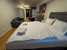 Injoy Hotel Elmia