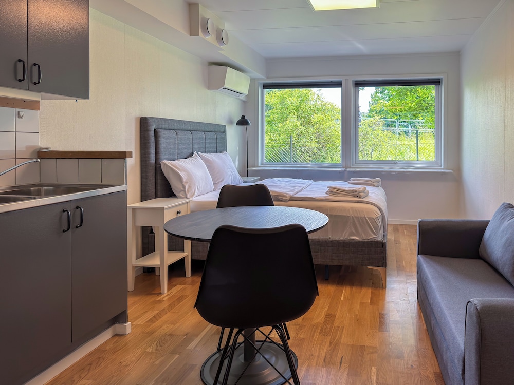 Injoy Hotel Elmia