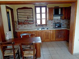 Orgon Farm Village Houses