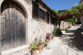 Orgon Farm Village Houses