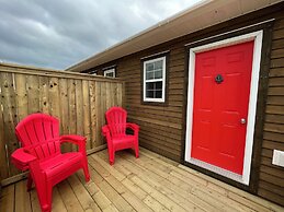 Buoy & Arrow Restaurant and Suites