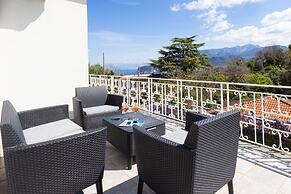 Estate4home - Villa Louise