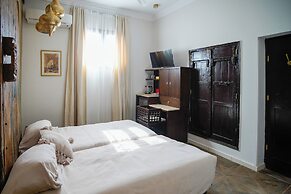 Al Wadi Hotel