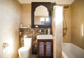Al Wadi Hotel