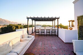 Al Wadi Hotel