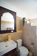 Al Wadi Hotel