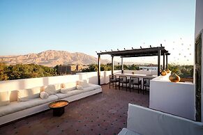 Al Wadi Hotel