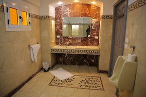 Royal Cairo Hotel