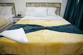 Royal Cairo Hotel