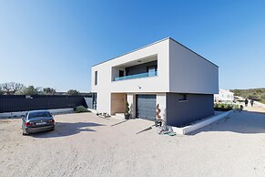 Luxury Villa Podversie with pool