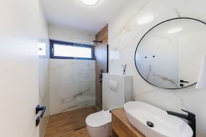 Luxury Villa Podversie with pool