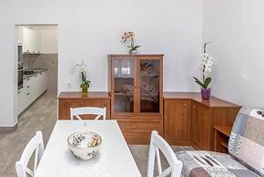Comfortable Apartment in Umag With Parking Space