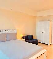 La Mirada Deluxe Suites with Oceanview