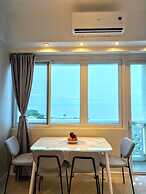 La Mirada Deluxe Suites with Oceanview