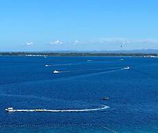 La Mirada Deluxe Suites with Oceanview