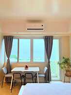 La Mirada Deluxe Suites with Oceanview