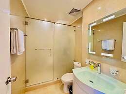 La Mirada Deluxe Suites with Oceanview