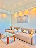 La Mirada Deluxe Suites with Oceanview