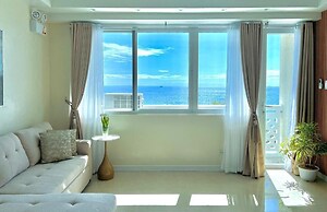 La Mirada Deluxe Suites with Oceanview