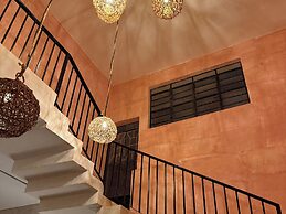 Casa con Piscina Nido Rosa