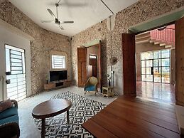 Casa con Piscina Nido Rosa