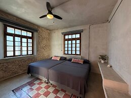 Casa con Piscina Nido Rosa