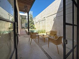 Casa con Piscina Nido Rosa