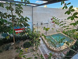 Casa con Piscina Nido Rosa