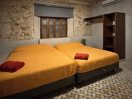 Casa con Piscina Nido Rosa