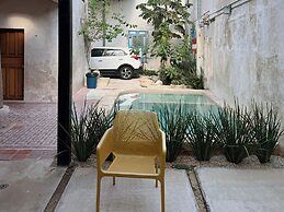 Casa con Piscina Nido Rosa