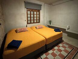 Casa con Piscina Nido Rosa