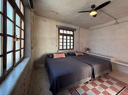 Casa con Piscina Nido Rosa