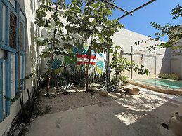 Casa con Piscina Nido Rosa